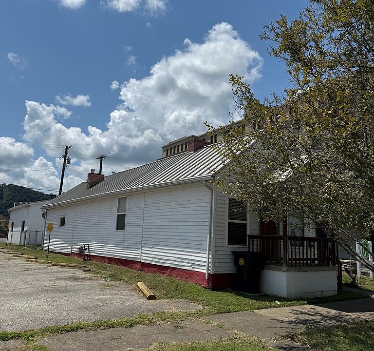 1st image of 630 7th St