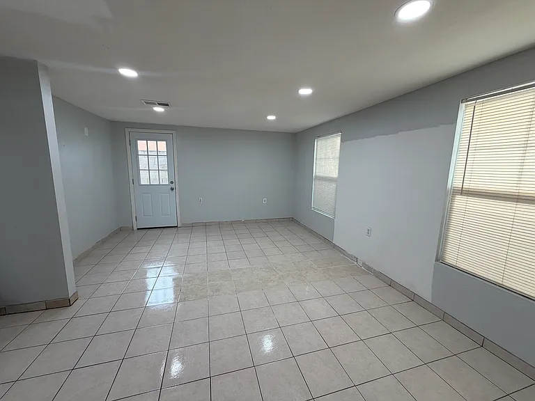 7316 Autumn Breeze Rd SW — Photo 3