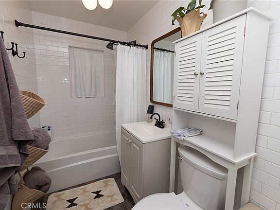 5th image of 42897 Encino Rd