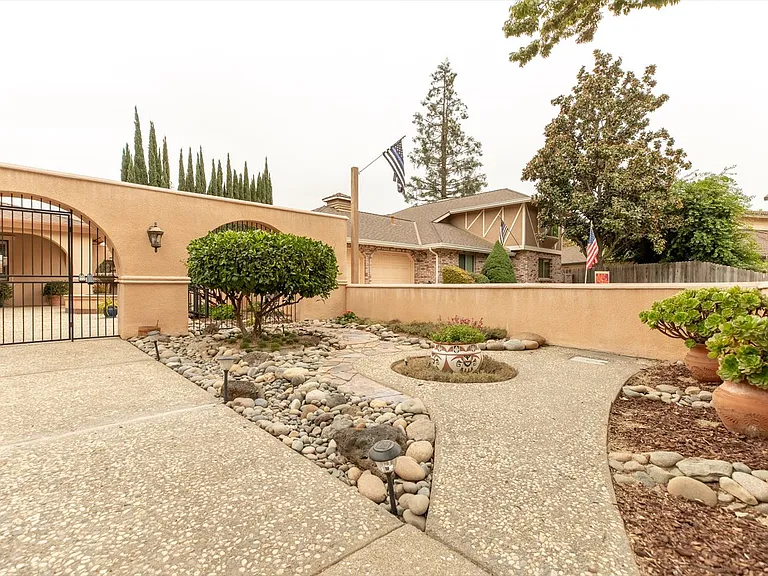 1308 Fransen Ct — Photo 5