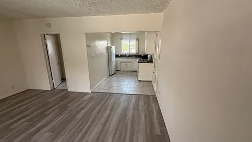 816 W Colorado Blvd Photo 1