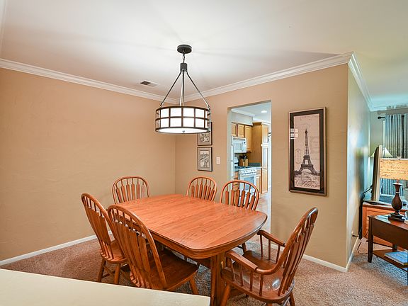 5th image of 406 Ramblewood Dr APT B