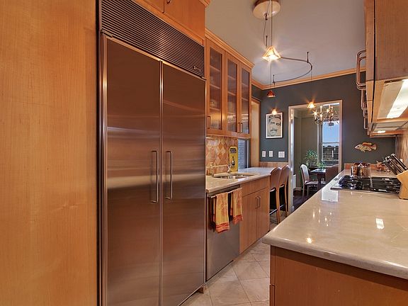 4th image of 525 E 86th St APT 19A