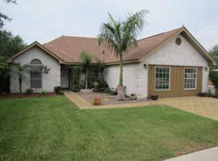 2102 E 20th St, Mission, TX 78572