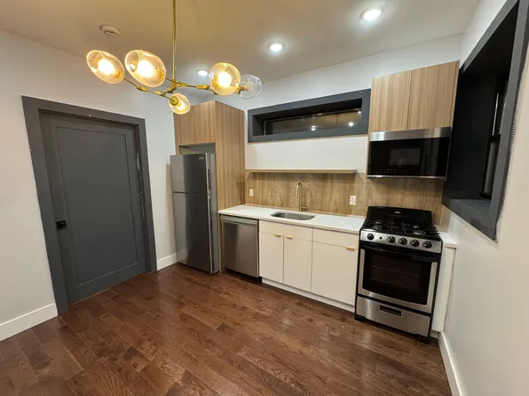 62 Vroom Street image 1 of 5