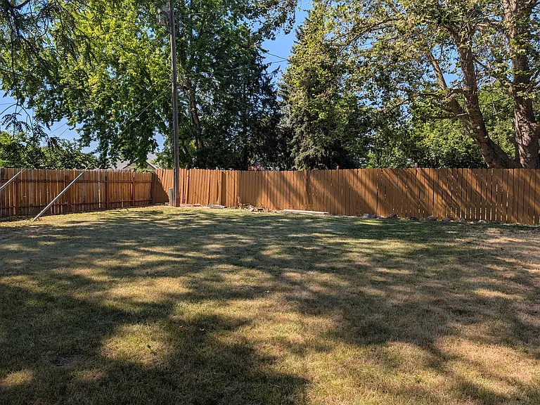 1511 Rochester St — Photo 5