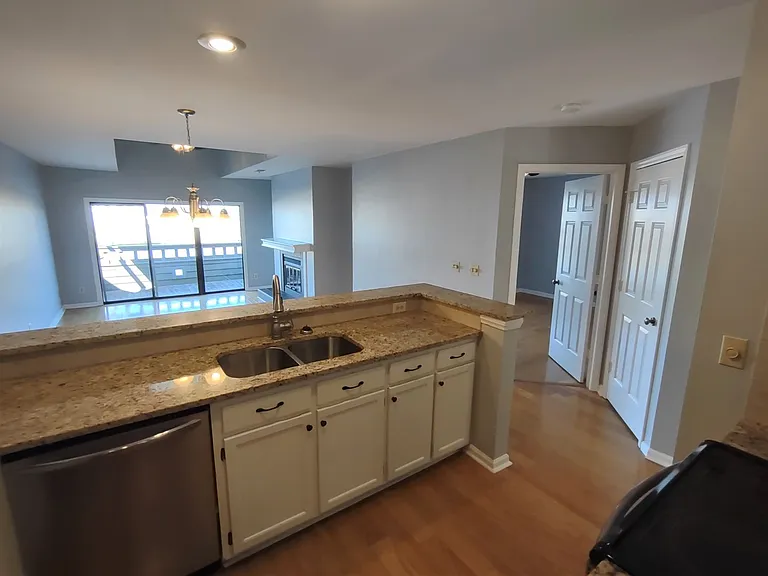 9041 J M Keynes Dr #9 — Photo 5