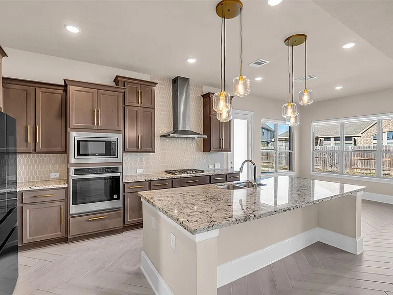 2718 Newbury Island Ln — Photo 9