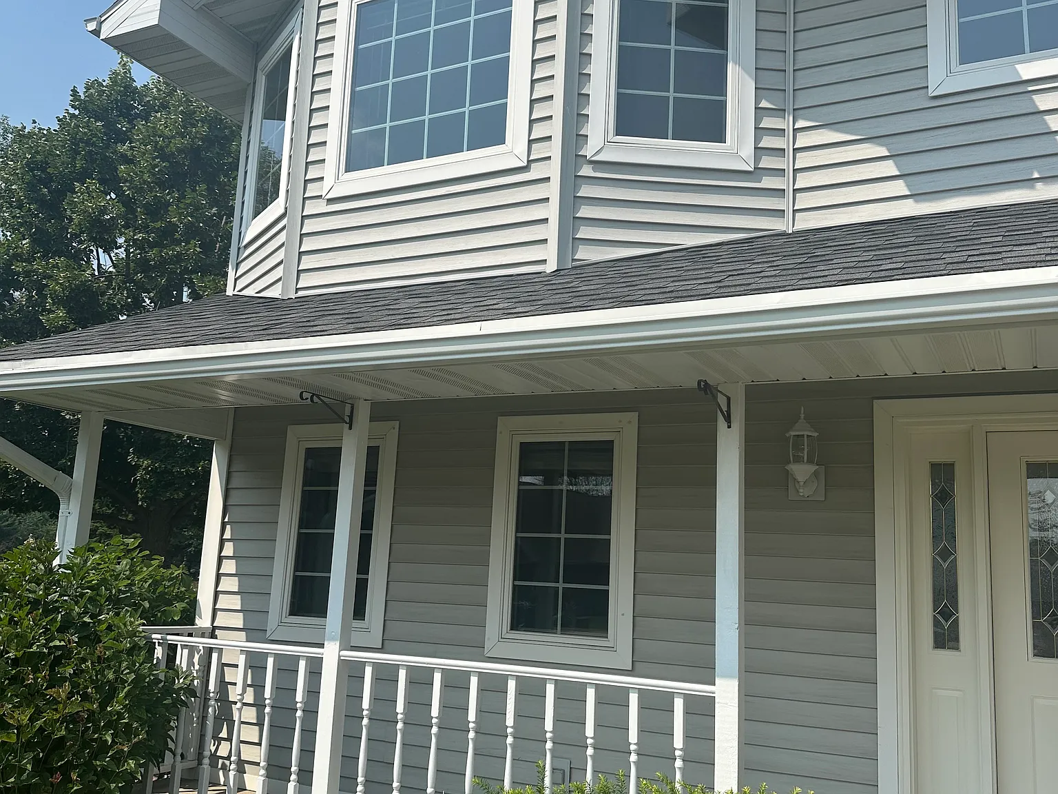 3 bed, 2.5 bath, 2100 sqft, $2,499 — Photo 2