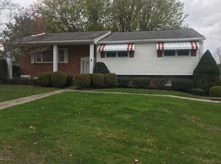 121 Welsh Hill Rd, Clarks Summit, PA 18411