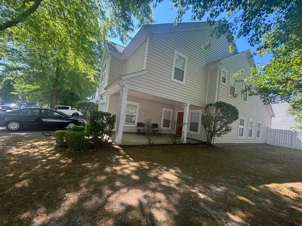 421 Dorothy Dr, Yorktown, VA 23692