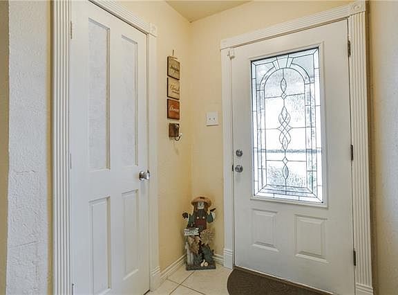 3rd image of 1013 Park East Dr