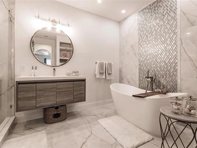 1455 Mariposa CIR #202, Naples, FL, 34105