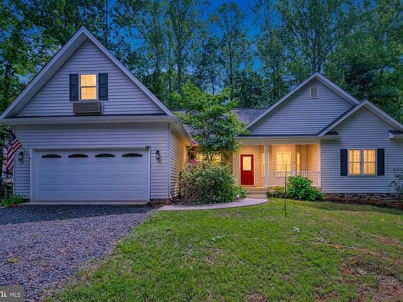 4th image of 106 Cloverhill Ct