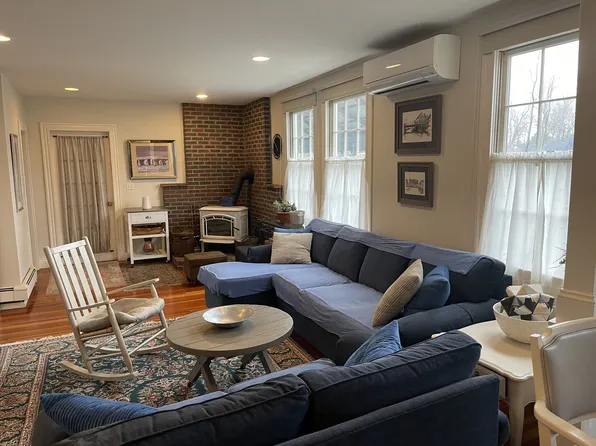 (undisclosed Address), Andover, MA 01810