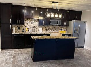 18 E Old Willow Rd #527, Prospect Heights, IL 60070