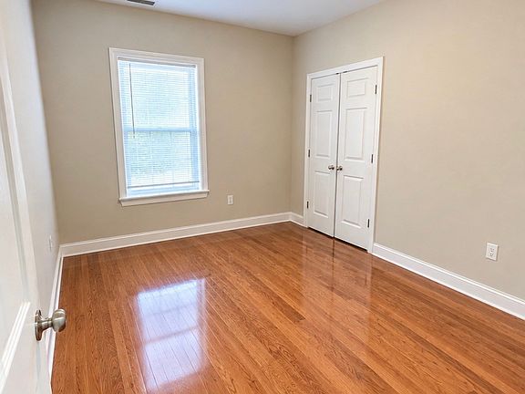 4th image of 24 Pattison St APT 3