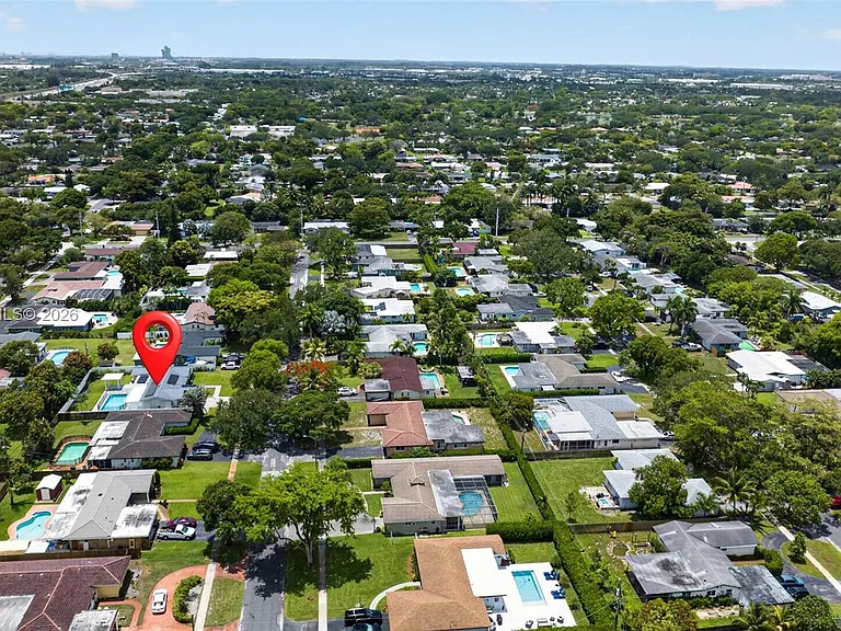 410 SW 55th Ave — Photo 44