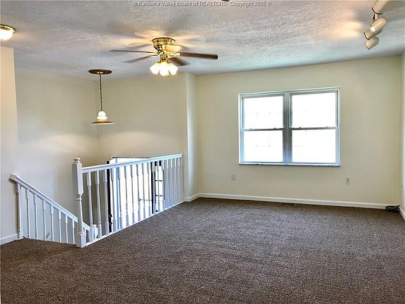 4th image of 811 N Hills Dr