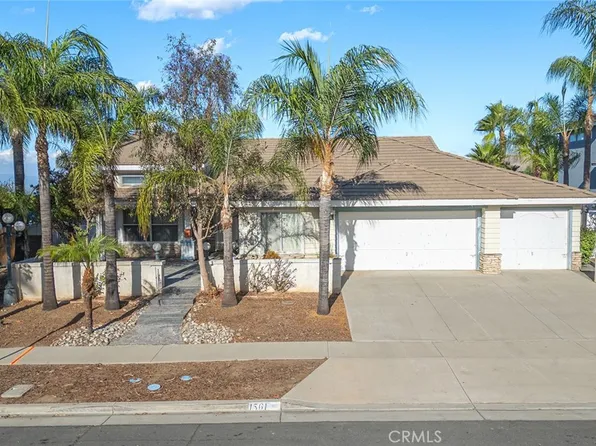 1561 E Chase Dr, Corona, CA 92881