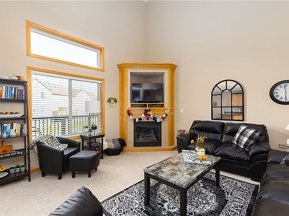 4th image of 2239 NW Bayberry Ln