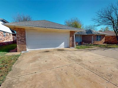 2300 Cowan Pl, Moore, OK, 73160
