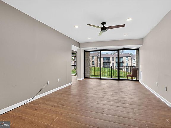 4th image of 2018 Colts Neck Rd Suite 11B