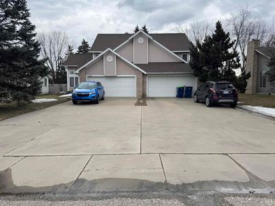 3664 N Center Rd, Saginaw, MI, 48603