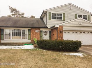 1815 S Ridge Dr, Arlington Heights, IL 60005