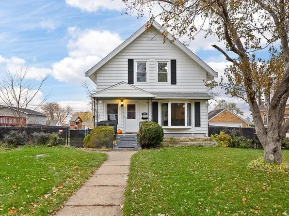 1856 C Ave NE, Cedar Rapids, IA 52402