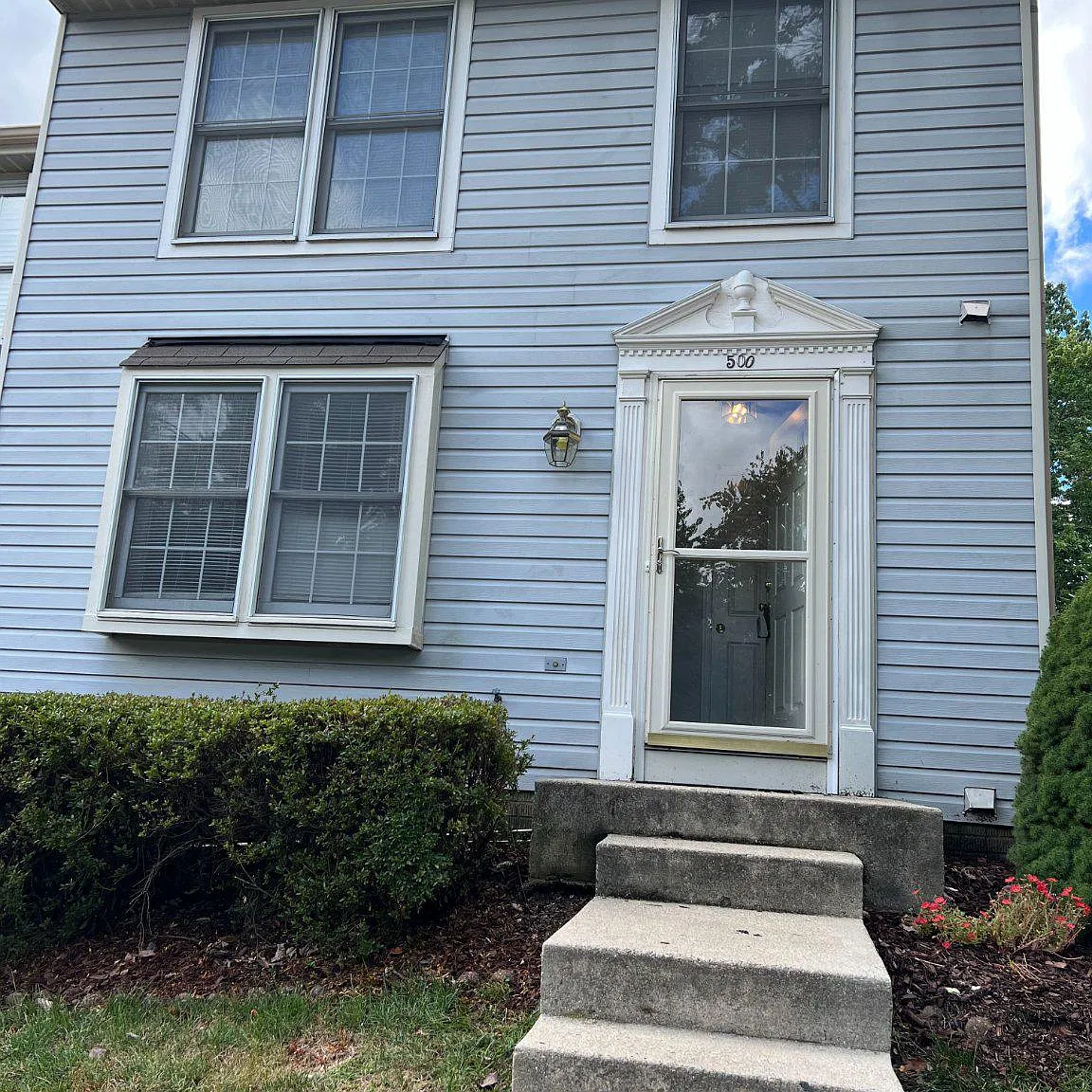 3 bed, 2.5 bath, 1820 sqft, $2,295 — Photo 1