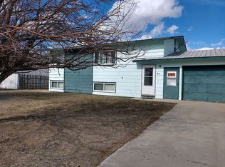 108 S Harrison St, Hanna, WY 82327