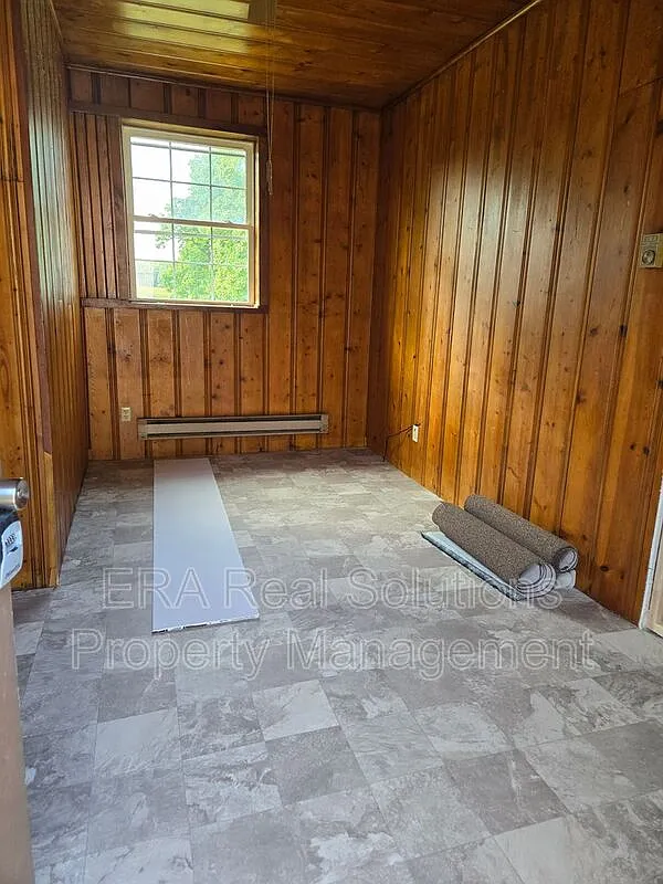 1 bed, 1.0 bath, $650 — Photo 2