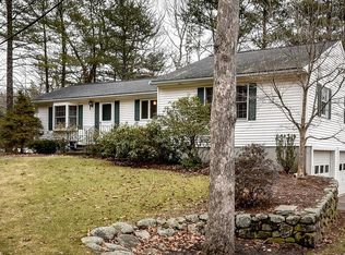 11 Meeting House Hill Rd, Dover, MA 02030