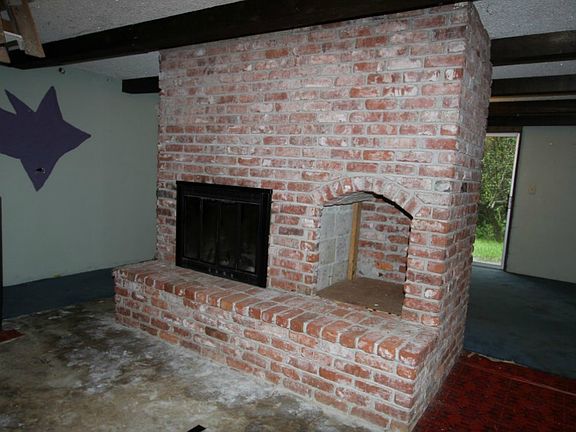 2nd image of 507 E Wilder Hill Ln