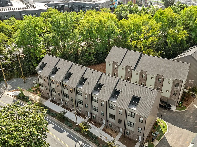 The Collection at North Davidson Townhomes for Rent in NoDa — Photo 51