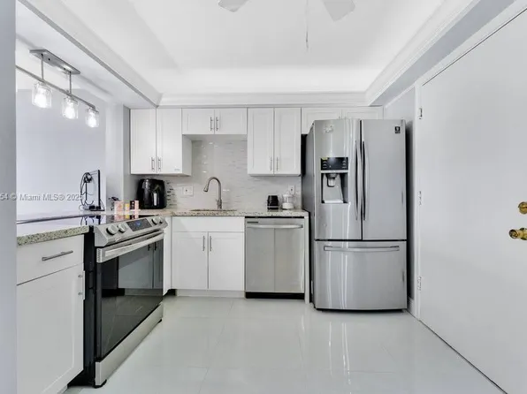 4751 NW 21st St APT 606, Lauderhill, FL 33313