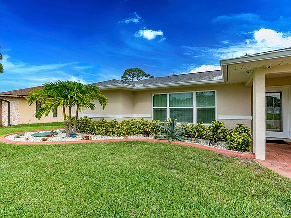 5th image of 410 SE Verada Avenue
