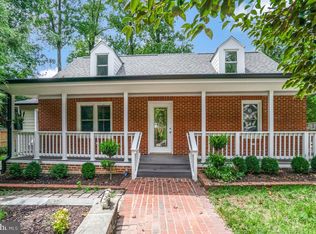 7318 Poplar Ct, Falls Church, VA 22042