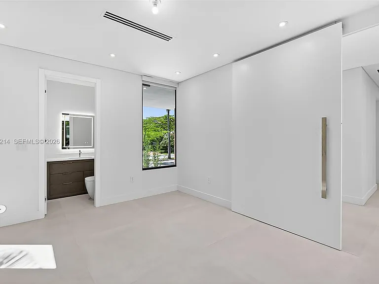 620 Solar Isle Dr — Photo 23