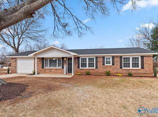 111 Alpha Ln, Huntsville, AL 35811