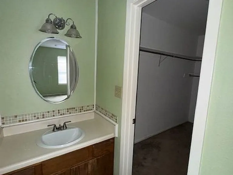 4250 Calallen Dr #3 — Photo 19