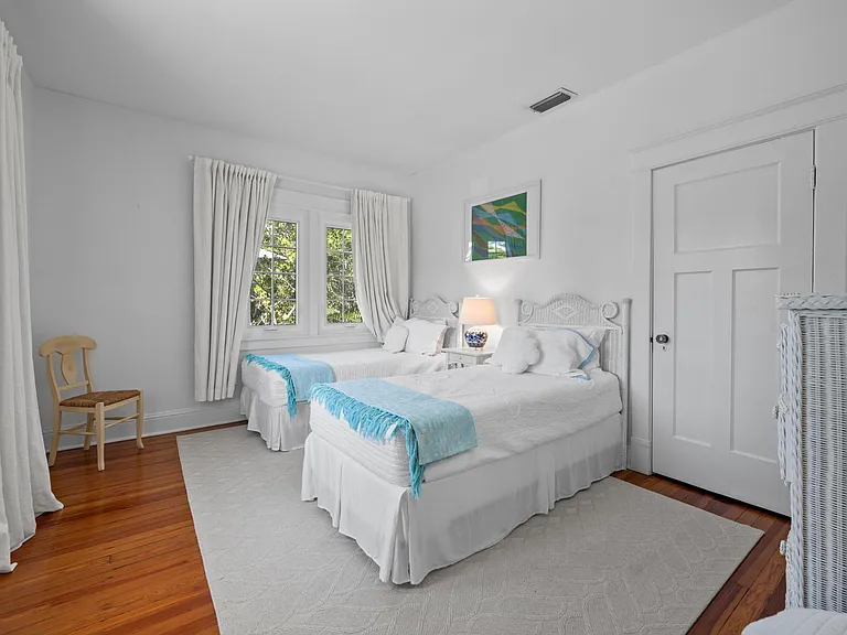 141 Chilean Ave — Photo 19