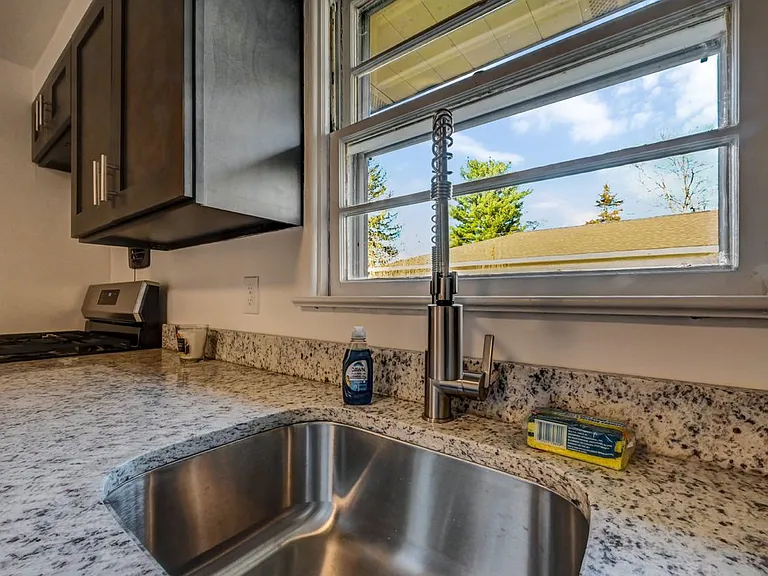 850 Church St — Photo 15