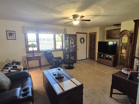 3rd image of 199 Givens Rd