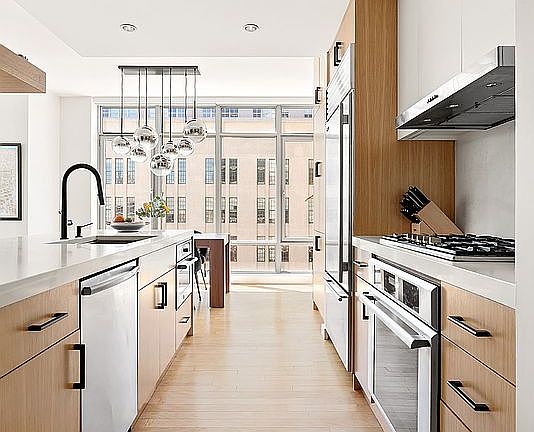 4th image of 1 Northside Piers APT 6E