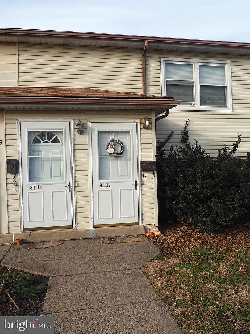 2 bed, 1015 sqft, $1,500 — Photo 1