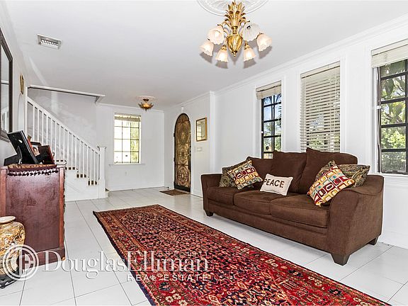 3rd image of 5778 Alton Rd