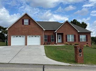 412 Amberland Ln, Maryville, TN 37804