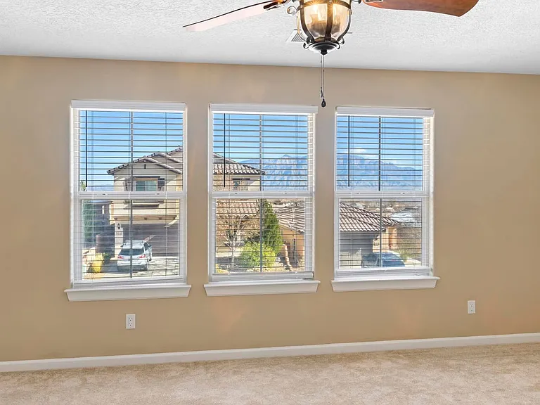 604 Loma Linda Loop NE — Photo 24